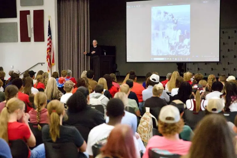 Eyewitness to 9/11 visits Arkansas' Foreman High School, recalls historic Manhattan church's ministry