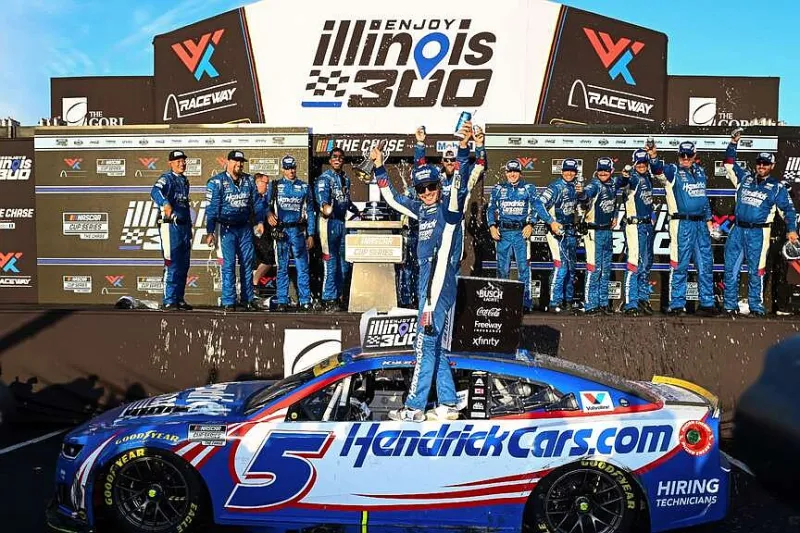 Larson ends 51-race winless streak, boosts NASCAR title hopes in Hendrick 1-2 finish