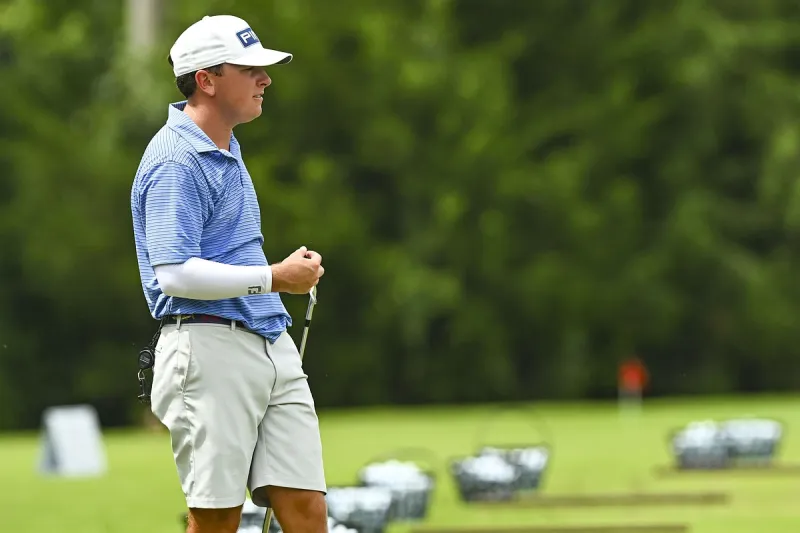 Arkansas men's golf takes lead at Vuori Invitational after 2 rounds