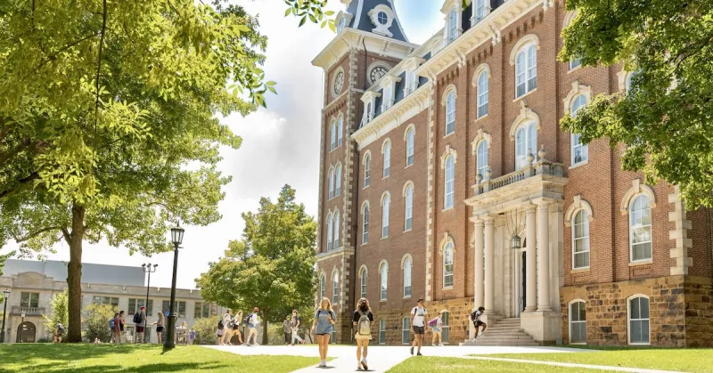 University of Arkansas graduation rates reach record highs