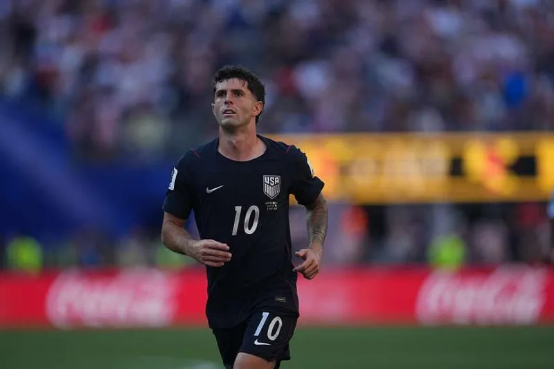 Pulisic left off US roster by Pochettino, 16-year-old Sullivan among 13 who could make debuts