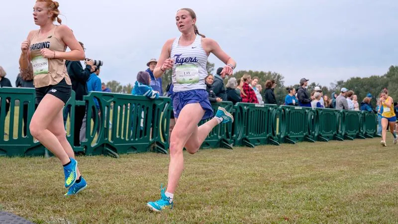 LAY LEADS TIGERS TO FIRST PLACE FINISH AT LOIS DAVIS INVITATIONAL