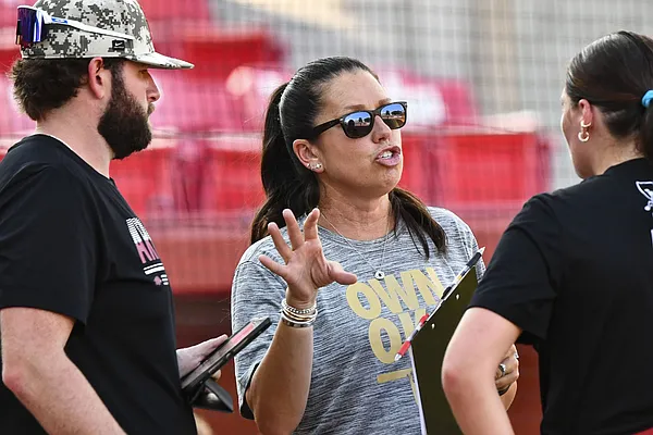 'Just go for it': Courtney Deifel challenges Arkansas softball after first fall scrimmage