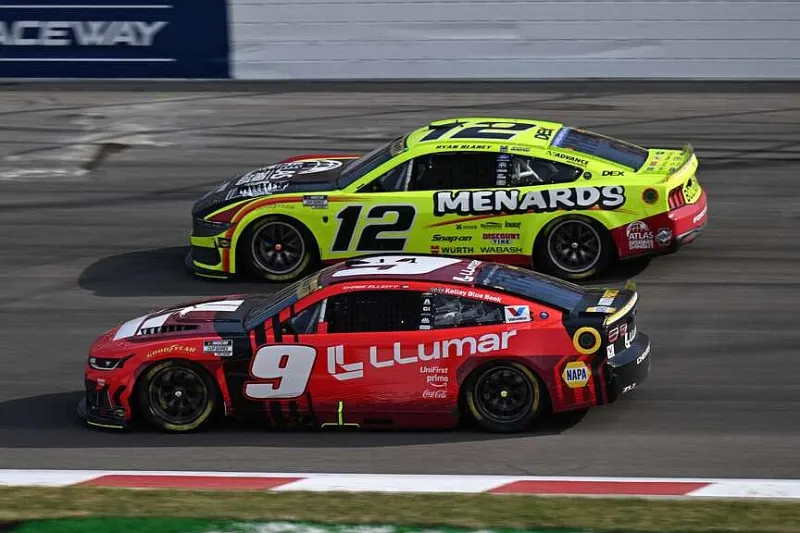 Rough racing of the NASCAR Chase is primed to continue at Bristol Motor Speedway