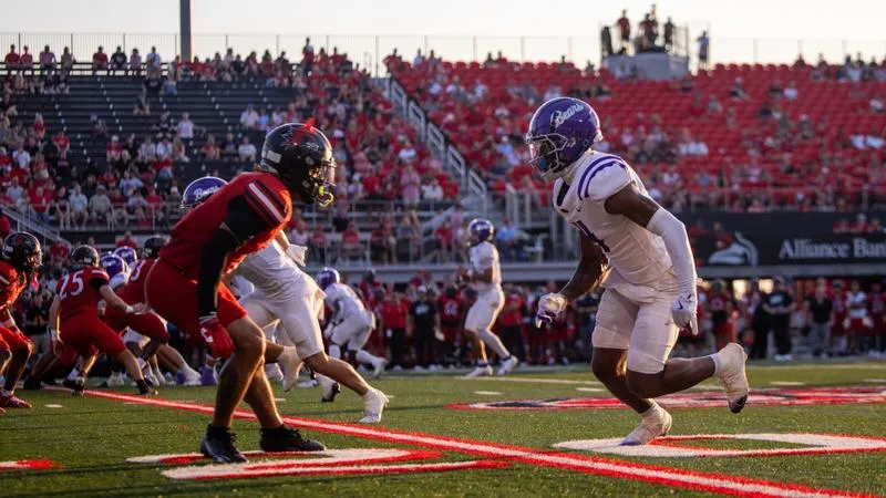 Bears Fall to Redhawks in Missouri