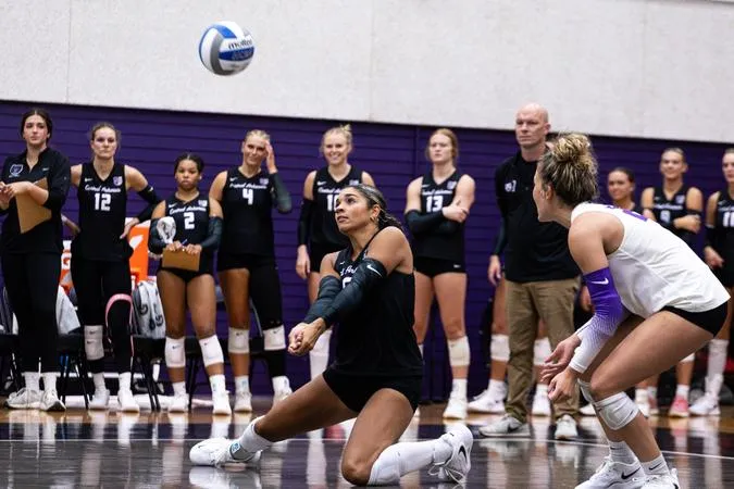 Volleyball Battles but Drops Match to West Florida