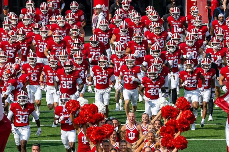 Josh Hoover, Lee Beebe Jr. help No. 4 Indiana overcome slow start in 38-0 rout of Western Kentucky