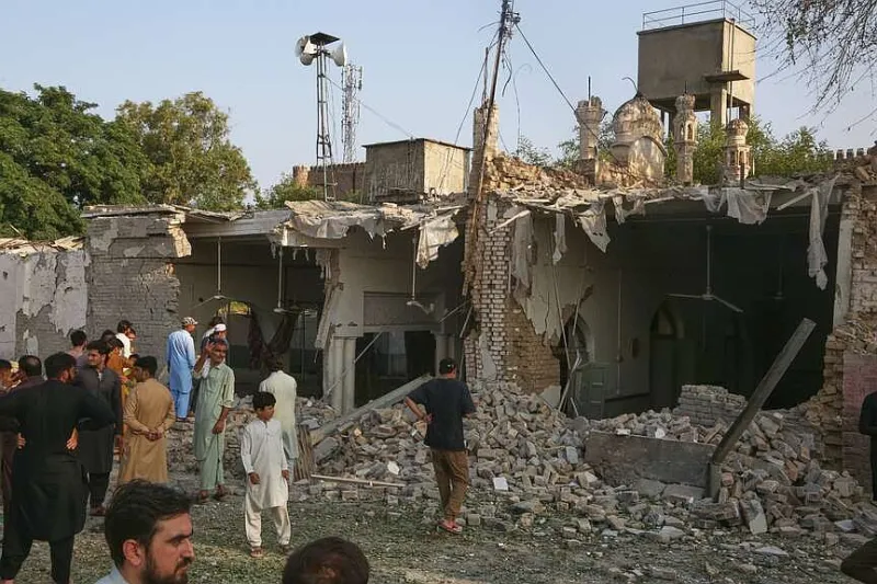 Pakistani security ends standoff with militants