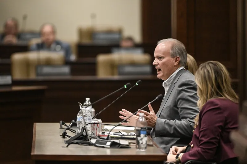 Arkansas lawmakers' report calls for overhaul of state's welfare, workforce programs