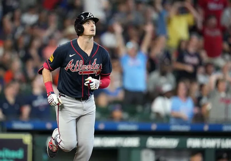 MLB roundup: Yastrzemski hits 3-run homer in NL East-clinching victory for Braves