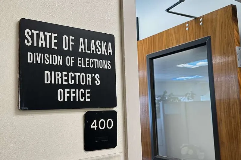 Withdrawals cause confusion in Alaska's primary matchups