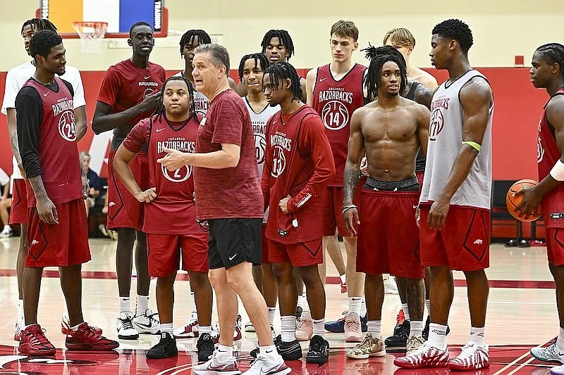 Nation's top basketball prospect Beckham Black set to visit Arkansas