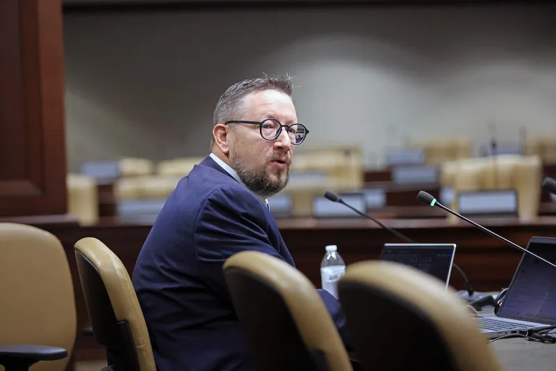 Arkansas Alzheimer's advocate urges help for family caregivers, Medicaid reimbursement for early testing
