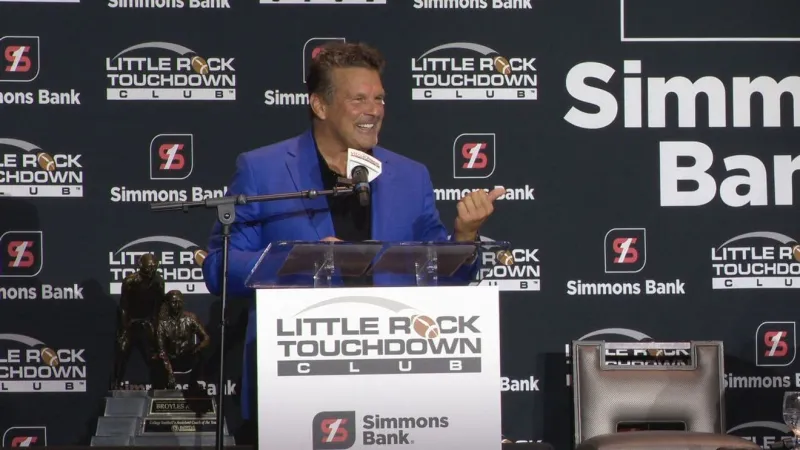 Little Rock Touchdown Club draws football legends, earns national praise for its platform
