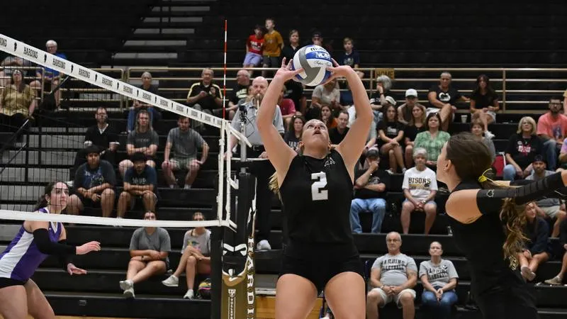 Harding Rallies Past Southern Arkansas in Five-Set Reverse Sweep