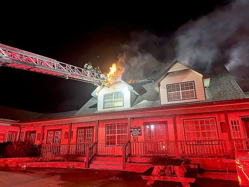 Council approves bid for Farmington ladder truck