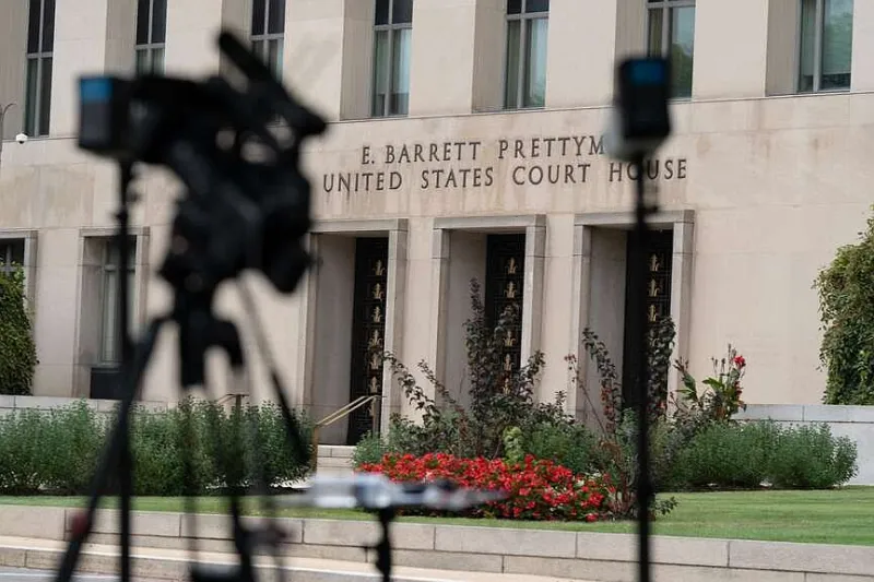 US judge weighs White House news outlet ban