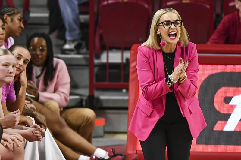 Arkansas women's basketball implementing new defensive schemes as season nears