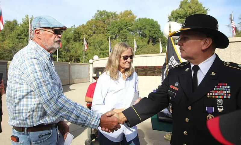 Pea Ridge man receives Purple Heart, 17 years after suffering injuries in Iraq