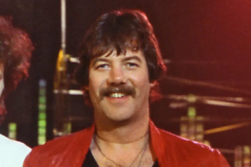 Neil Henderson, Former Bay City Rollers Guitarist, Dead at 73