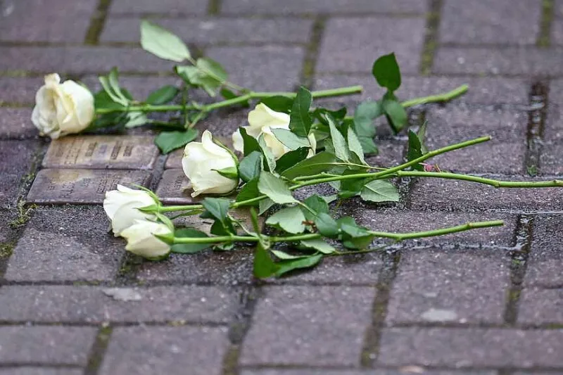 German city votes to block memorials