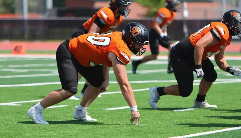 Football Hammers Austin College in Sherman