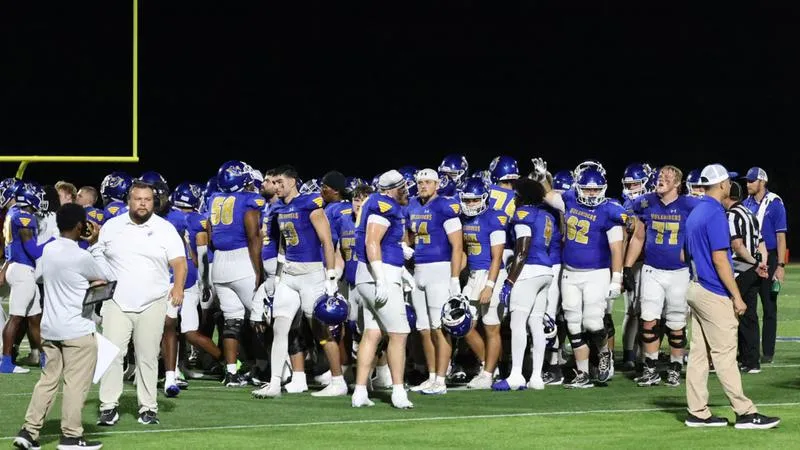 Muleriders Fall to Reddies in Magnolia