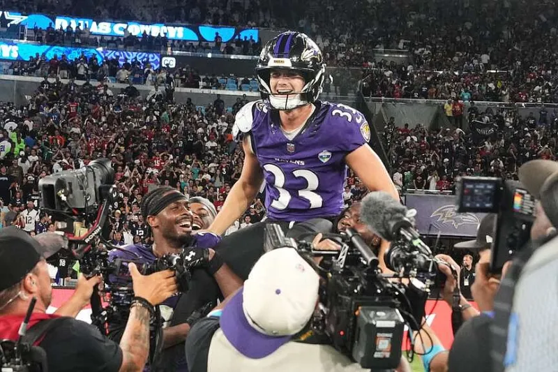 Jackson's pass, alert timeout call lead to Loop's 56-yard field goal as Ravens beat Cowboys 34-31