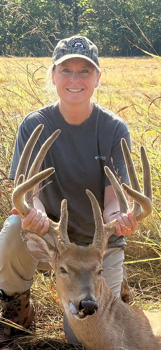 Velvet Trophy: Holly Treat bags trophy buck