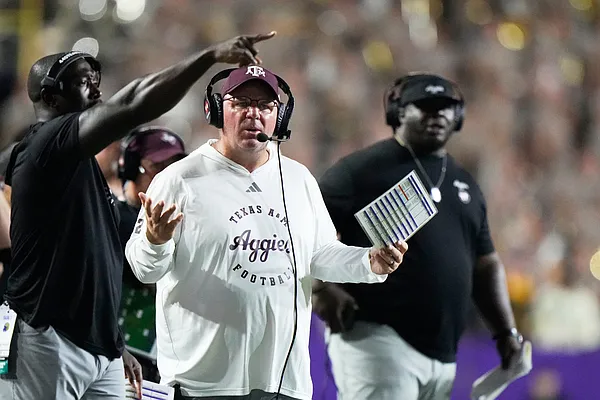Arkansas football goes to Texas A&M, where Aggies' offense is searching for answers