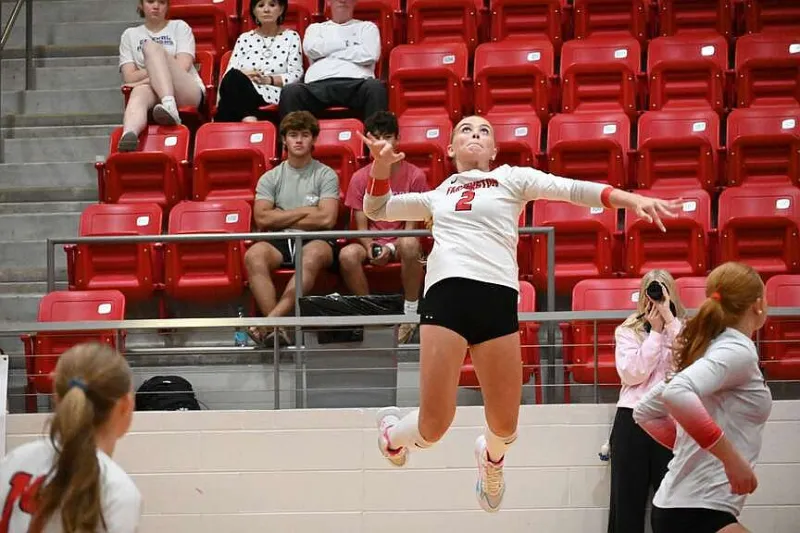 Lady Cards sweep Siloam Springs
