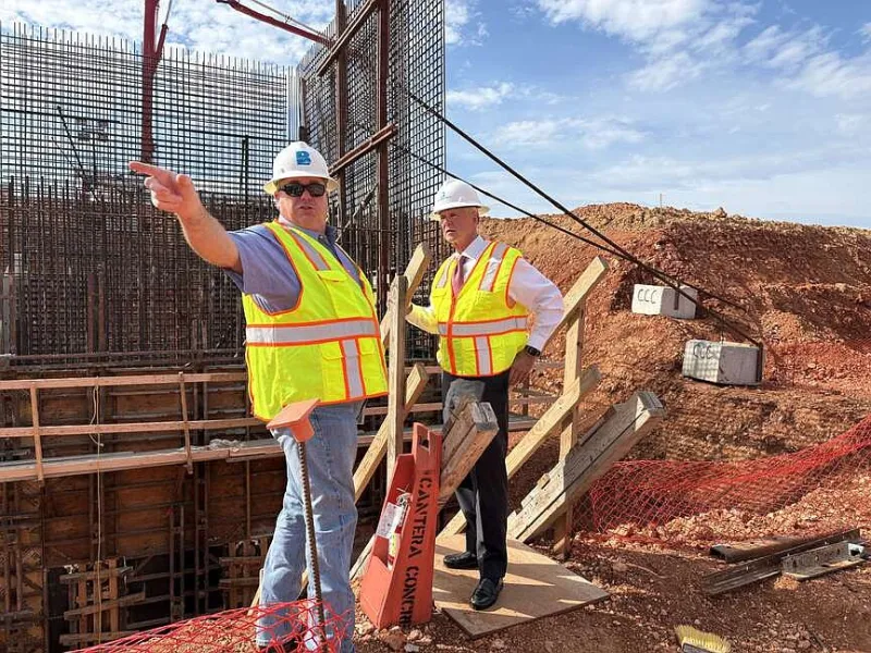 Beaver Water District chief executive tells U.S. legislator of record demand for water