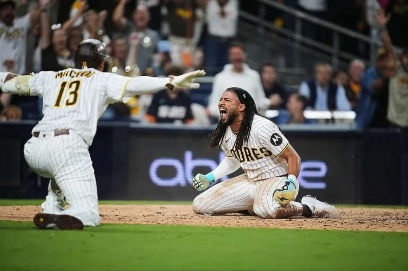 Padres win opener due to Tatis, King