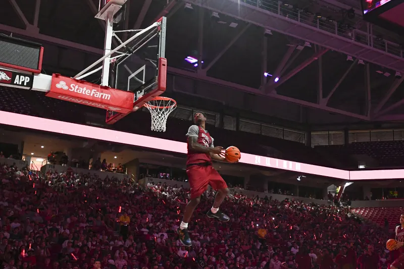 Arkansas basketball teams, Billy Richmond put on a show at Primetime at the Palace