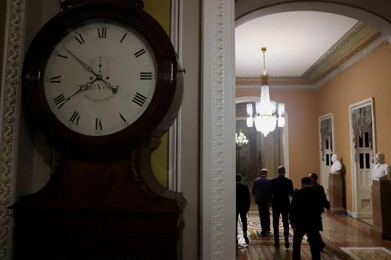 Push to end clock switching hits wall