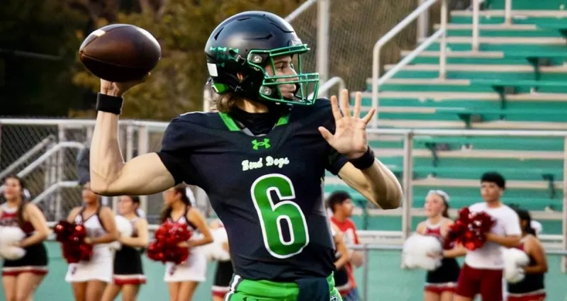 Van Buren quarterback enjoys being in command of Pointers' offense