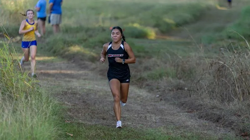 Third Record Broken for Montgomery, Reddies Take 5th at Chile Pepper Invitational