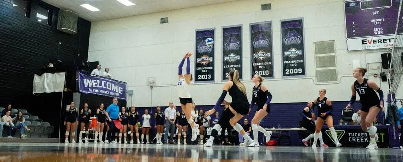 Volleyball Falls to North Alabama in Conference Matchup