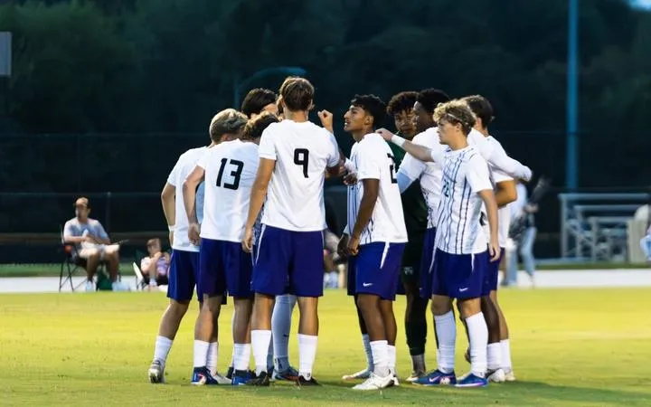 First-Place North Florida Scores Late to Defeat Central Arkansas 2-1