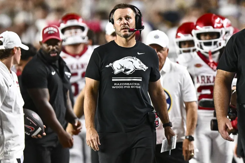 Arkansas football too flawed, too fragile to win on the road at this point