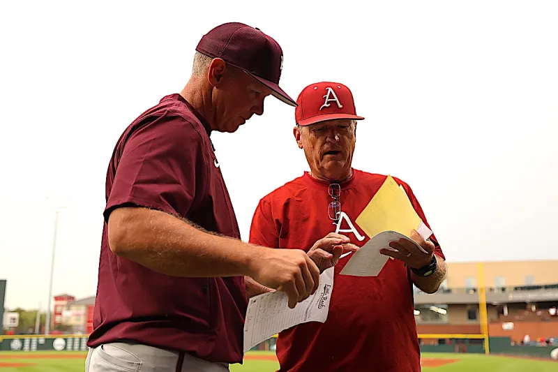 Dave Van Horn press conference: Arkansas baseball coach recaps sweep of Little Rock