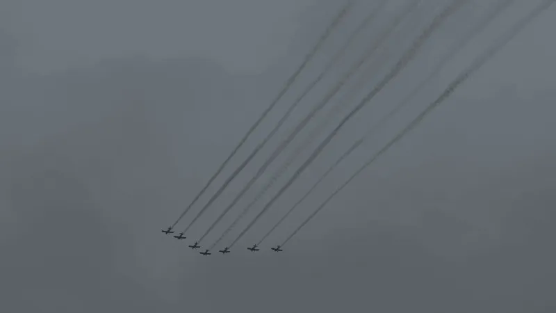 North Little Rock Airshow draws crowds for aerobatics, supercars