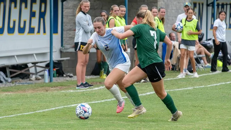 Mendieta Brace Lifts No. 20 Women's Soccer Past Science & Arts, 2-1