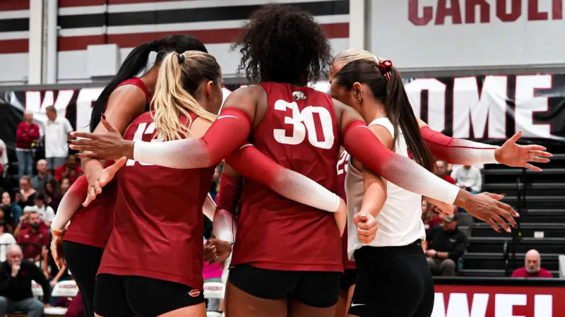 Arkansas volleyball drops five-set match at South Carolina