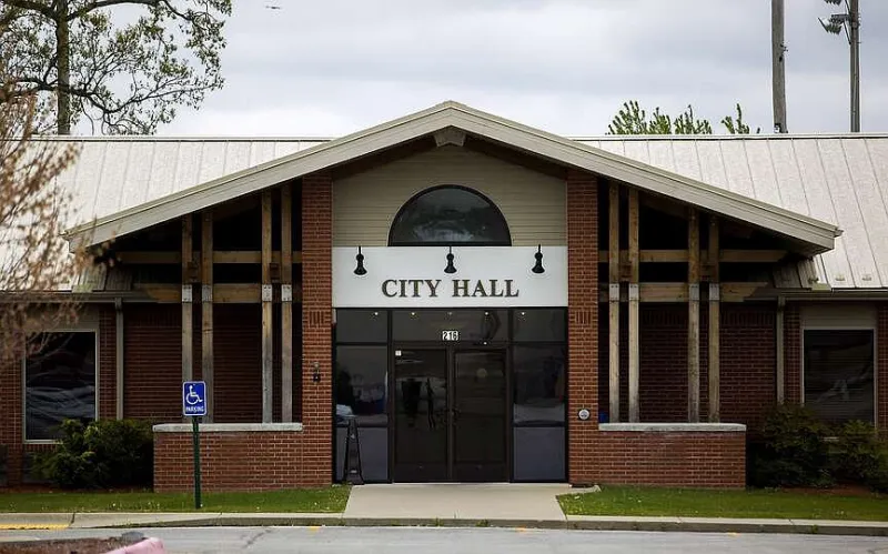 Crain dealership, O'Reilly Auto Parts projects drive on in Lowell with commission votes