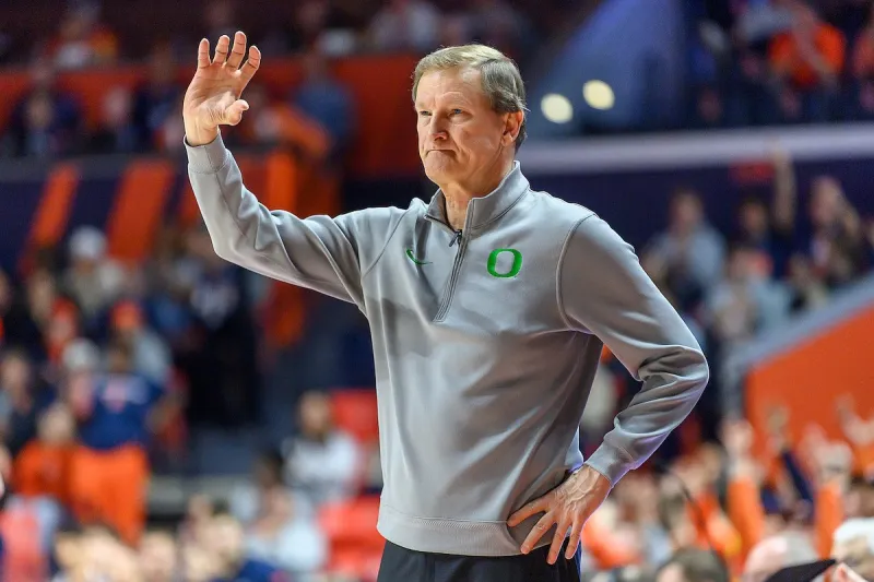 Dana Altman, who was Arkansas basketball's coach for a day in 2007, retires after 16-year run at Oregon
