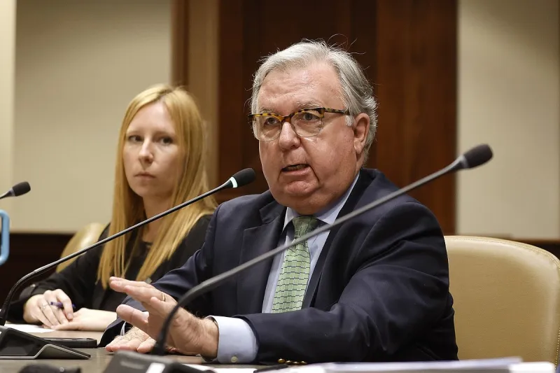 Arkansas lawmakers, expecting more utility construction projects, ask whether state needs more staff to review requests