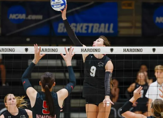 Offensive Explosion: Harding Hits .455 to Steamroll Rangers in Three Sets