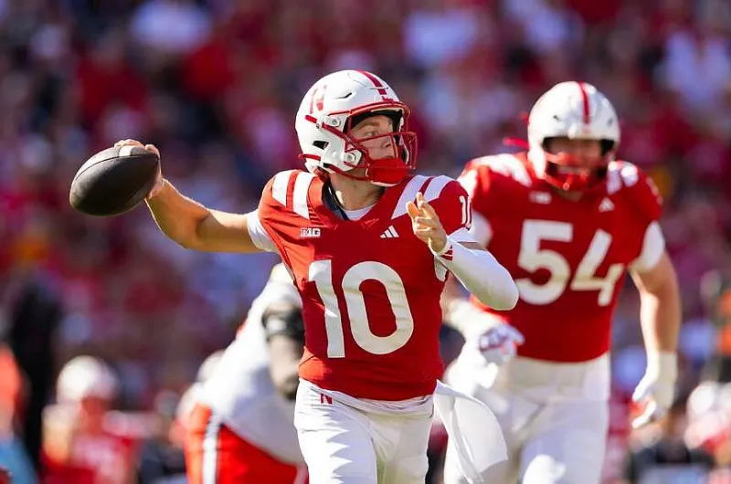 No. 7 Indiana faces road test against Nebraska before showdown with Ohio State