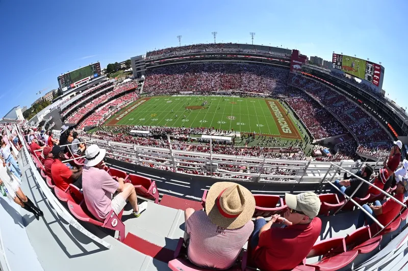 Arkansas football vs. Tennessee: How to watch and listen, forecast, betting line